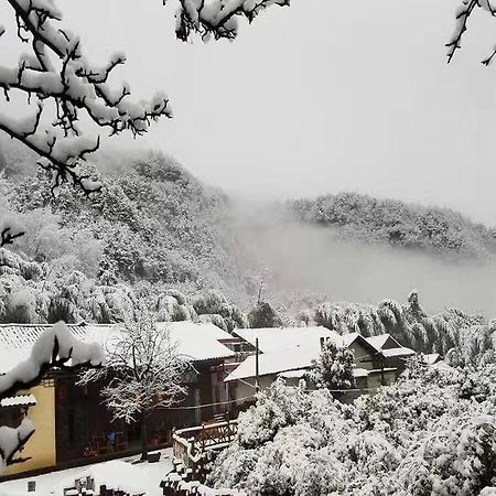 Zhangjiajie Yueranju Hostel Екстериор снимка